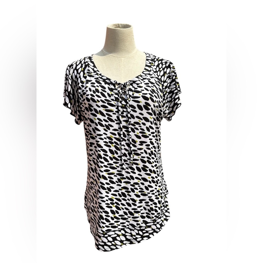 Diana Belle Elegant Black and White Women's Top